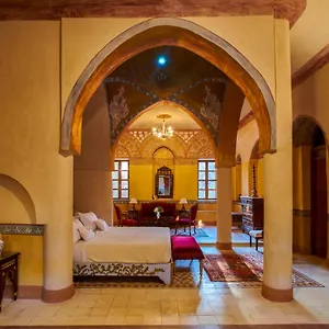 المديرة الأقصر